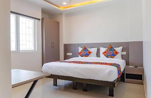 Kadubeesanahalli Hotel | Fabhotel Aiyyangaar Inn