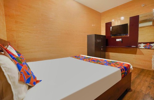 Chennai Hotel | FabHotel Arunachala Guest House