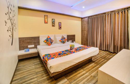 Rau Hotel | FabHotel Bee Town