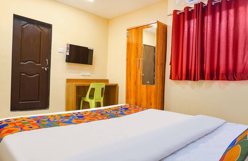 Baner Hotel | FabHotel Falcon Inn
