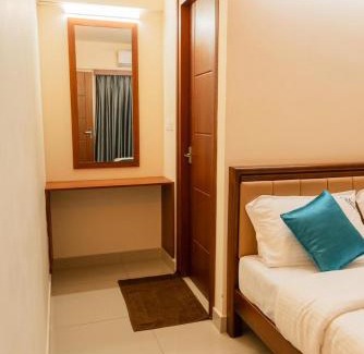 Kaloor Apartamento | FabHotel JK Grand