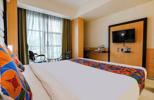 Kopar Khairane Hotel | Fabhotel Konar Inn