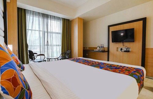 Kopar Khairane Hotel | Fabhotel Konar Inn