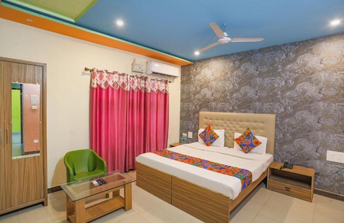 Varanasi Hotel | FabHotel Kriti Green - Hanuman Mandir, Lathia
