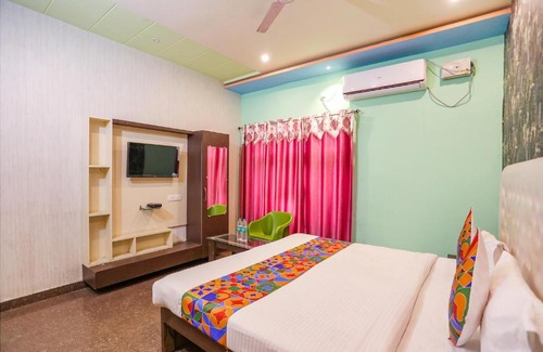 Varanasi Hotel | FabHotel Kriti Green - Hanuman Mandir, Lathia