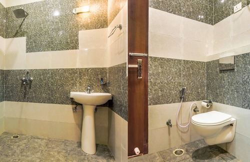 Adajan Hotel | Fabhotel Luxurious Inn