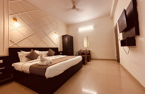 Durgapura Hotel | Fabhotel Majestic Heights