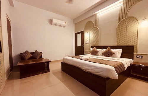Durgapura Hotel | Fabhotel Majestic Heights
