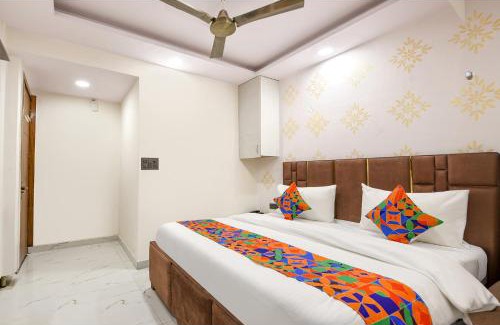 Khattalwada Hotel | FabHotel NP International - Nehru Place Market