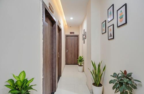 Bhopal Hotel | FabHotel Paras Palace - Sant haridas railway station