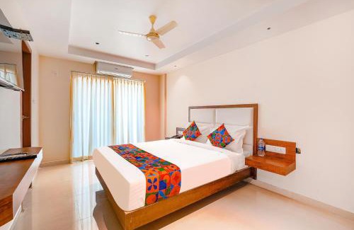 Whitefield Hotel | FabHotel Phoenix Brookfield - Nr Kundalahalli Main Road