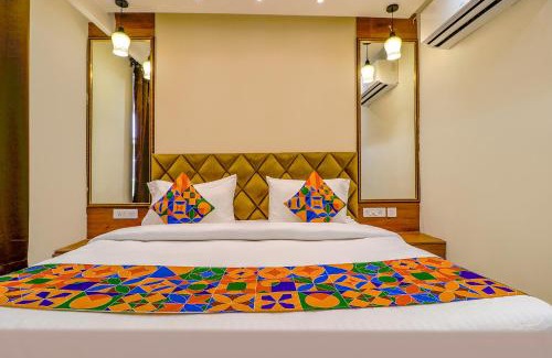Pitampura Hotel | FabHotel Pitampura