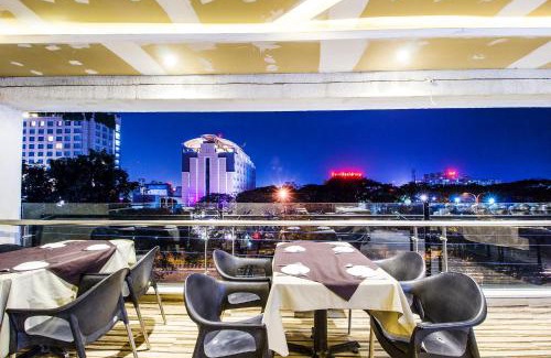 Indore Hotel | FabHotel Prime Avenue