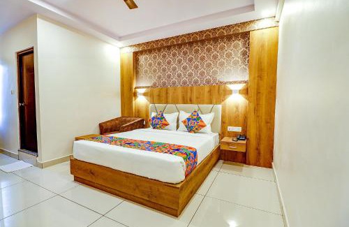 Marathahalli Hotel | FabHotel Rotano Grand - Nr Marathahalli Bridge