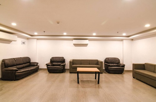 Ballygunge Hotel | Fabhotel Sayeeda International