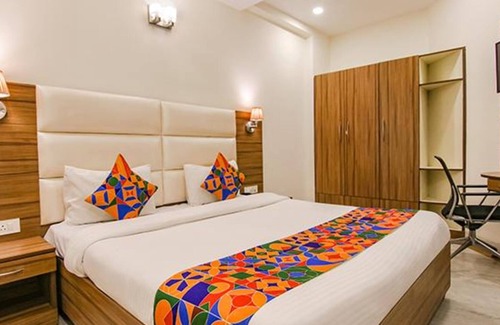 DLF Phase 3 Hotel | Fabhotel Sr 68