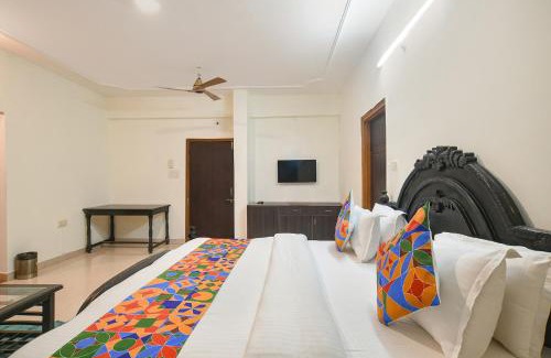 Kolar Road Hotel | FabHotel The Krishnayan