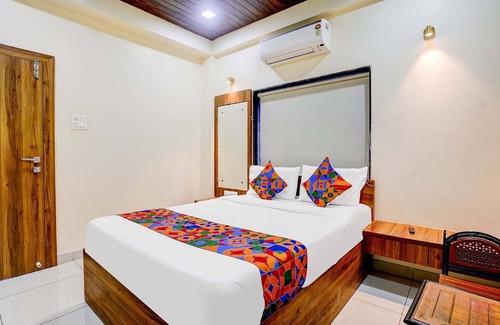 Wagholi Hotel | Fabhotel The Royal Park