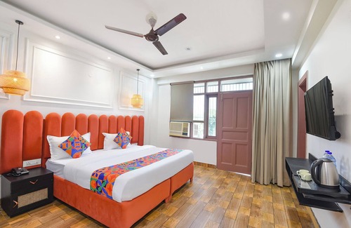 Faridabad Hotel | Fabhotel The White Pepper