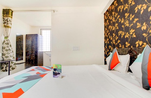 Rajgurunagar Hotel | FabHotel World King