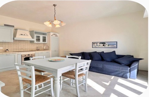 Varigotti Apartamento | Fabulous 2-bedroom apartment with AC and heating in Varigotti, Italy