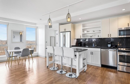 Mission Hill Apartamento | Fabulous 2br 2ba unit lake view