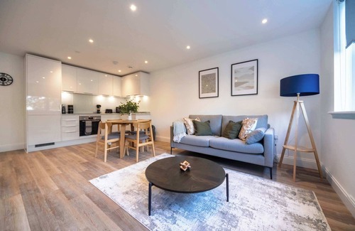 Gravesend Apartamento | Fabulous 2BR Apartment at Trinity Point, Gravesend