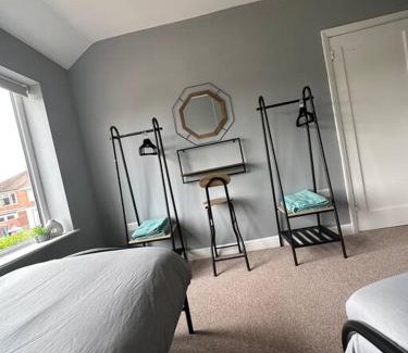 Stafford Apartamento | Fabulous 3bed off street parking