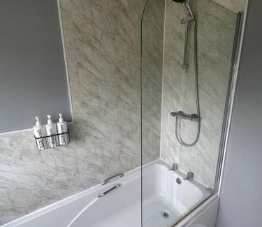 Stafford Apartamento | Fabulous 3bed off street parking