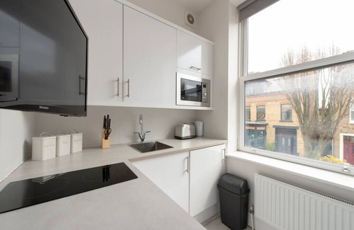 Brownswood Condominio | Fabulous Apartment in Superb location