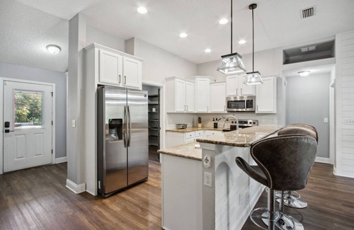 Middleburg Casa | Fabulous Home on the Black Creek, firepit, water access, great views, outdoor bar, pool table, darts