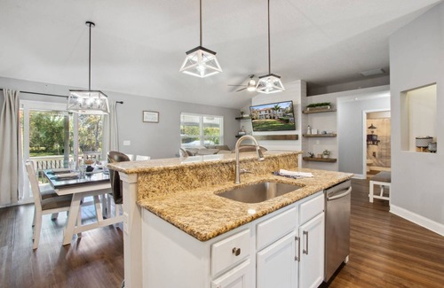 Middleburg Casa | Fabulous Home on the Black Creek, firepit, water access, great views, outdoor bar, pool table, darts