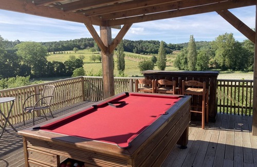 Grand-Brassac Casa | Propiedad con Encanto 2 dormitorios separados nr Brantome con piscina climatizada y sauna