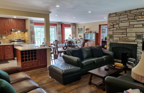 Kirkfield Cabaña | Fabuloso frente al mar Casa de 5 habitaciones en Kawartha Lakes (430 'sitio de gran profundidad, AC)