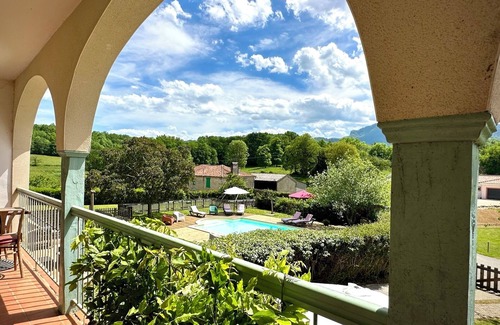 Estadens Casa | Facing the Pyrenees, this former Comminges farmhouse offers space and comfort