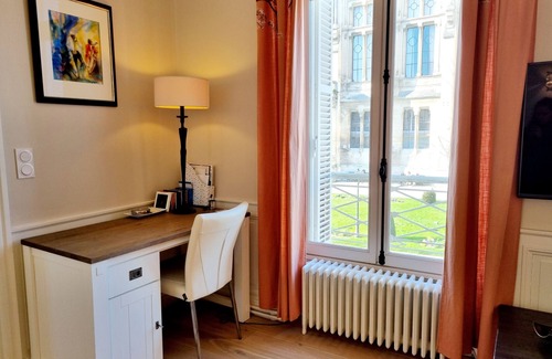 Angouleme Apartamento | Apartamento-Ciudad-Baño privado con ducha-Vista al Parque