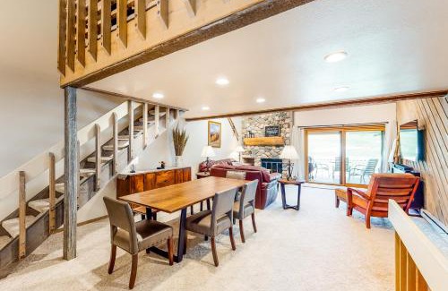 Elkhorn Village Casa | Fair Away