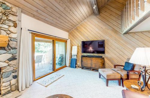 Elkhorn Village Casa | Fair Away