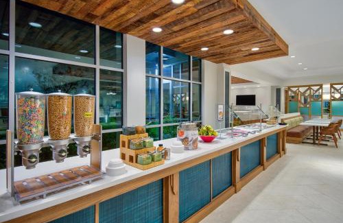 Florida Central Atlantic Coast Hotel | Fairfield by Marriott Inn & Suites Orlando at FLAMINGO CROSSINGS® Town Center