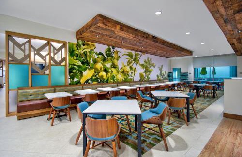 Florida Central Atlantic Coast Hotel | Fairfield by Marriott Inn & Suites Orlando at FLAMINGO CROSSINGS® Town Center