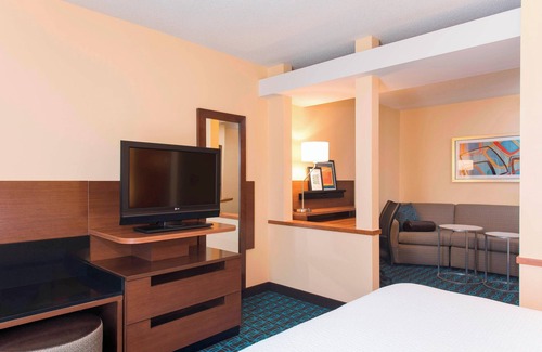 St. Charles Hotel | Fairfield Inn and Suites By Marriott St Charles