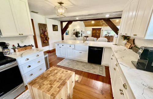 Fairhope Casa | Fairhope French Cottage close to beaches and Fairhope