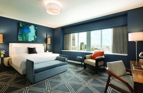 Downtown Montreal Hotel | Fairmont The Queen Elizabeth Gold Experience