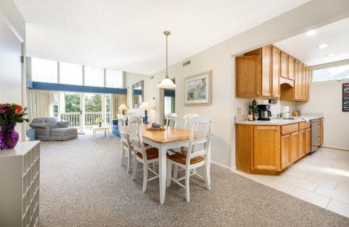 Acme Apartamento | Fairway Breeze Retreat