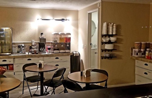 Berryville Hotel | Fairway Inn