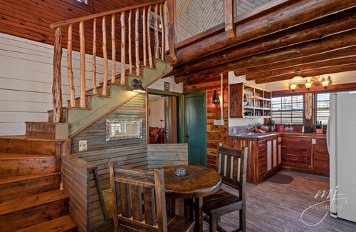 Berryville Hotel | Fairway Inn