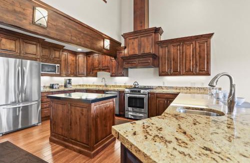 Park Meadows Casa | FAIRWAY VILLAGE 2919 townhouse