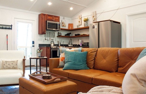 Campton Cabina | Fall Colors - Secluded - Hot Tub - Pet Friendly - Fire Pit - 6 Minutes to Gorge