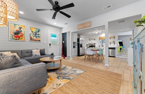 West Panama City Beach Cabaña | *Fall Dates*-Large Private Pool-Fire Pit-Walk To Beach-Dog Friendly-King Beds