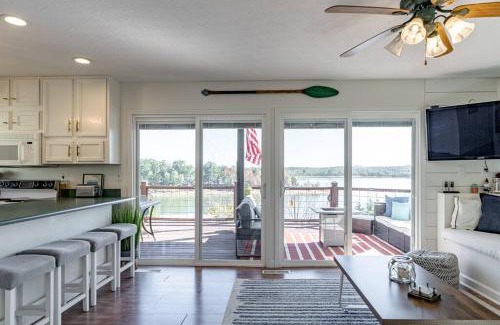 Falls of Rough Casa | Fall Lakefront Escape-Fire Pits, Hunting, Hiking & Private Master Suite